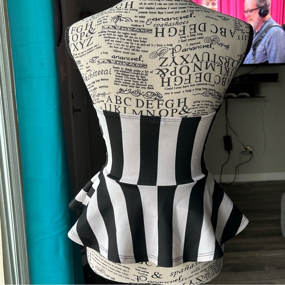 Windsor White/Black Striped Peplum Blouse Sleeveless Sheer Mesh Padded Sz Small - Picture 3 of 7